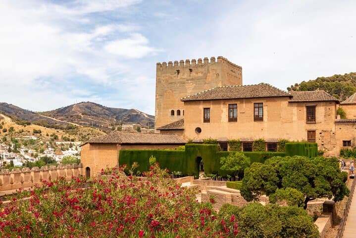 Alhambra Self-Guided Scavenger Hunt: Explore Granada's Free-Area on Foot photo 6