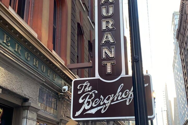 Explore Downtown Chicago's Iconic TV and Movie Filming Locations photo 6