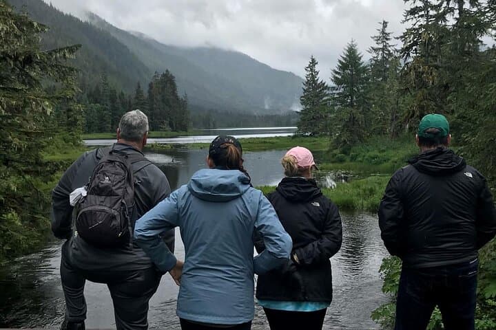 Ketchikan Black Bear Viewing: Expedition Boat Tour to Margaret Creek photo 5