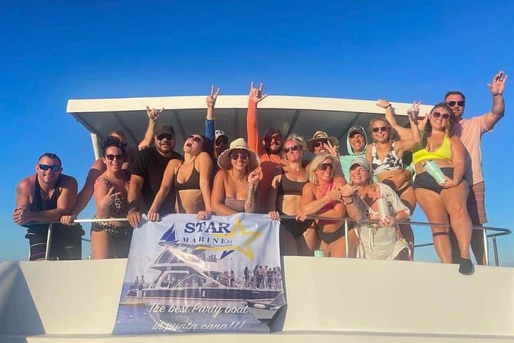 Private Catamaran to Bibijagua Beach: Snorkel, Natural Pool & Dolphin Views photo 2
