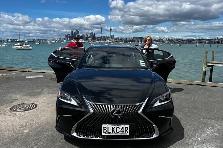 Auckland Private City Tour for Couples — Chauffeur-Driven 5-Hour Experience