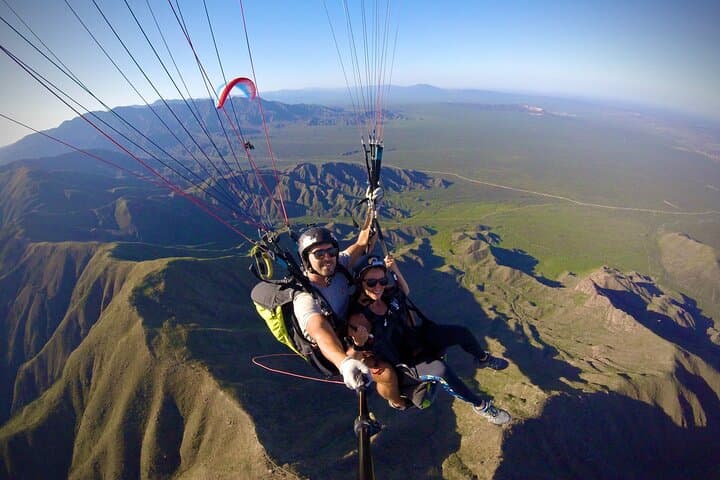 Cerro Arco Tandem Paragliding: Mendoza HD Flight with Wine