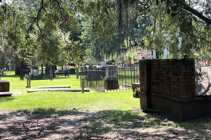 Savannah's Original Dark History Tour — Fact-Based Evening Walking Tour of the Historic District photo 3