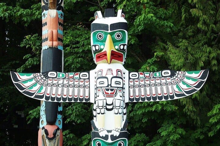 Private Vancouver Sightseeing Tour: Downtown, Stanley Park & North Shore Mountains photo 3