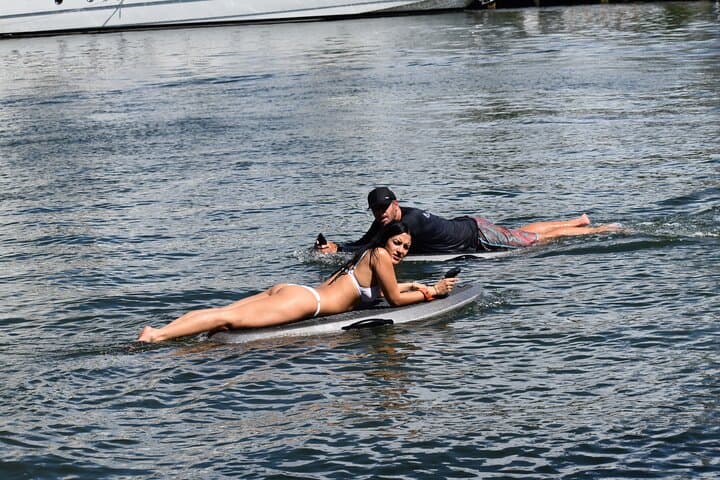 Double eFoil Lesson in Fort Lauderdale — Learn to Fly Over Water photo 3
