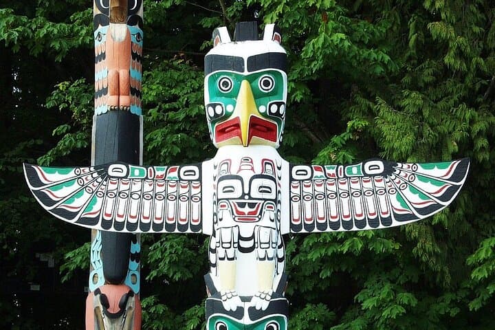 Private Vancouver City Tour: Custom Sightseeing in Downtown, Stanley Park & Granville Island photo 3