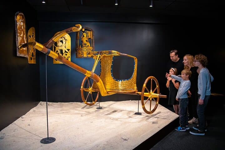 Explore King Tut's Tomb Exhibit at Luxor Las Vegas — Interactive Ancient Egypt Experience photo 6