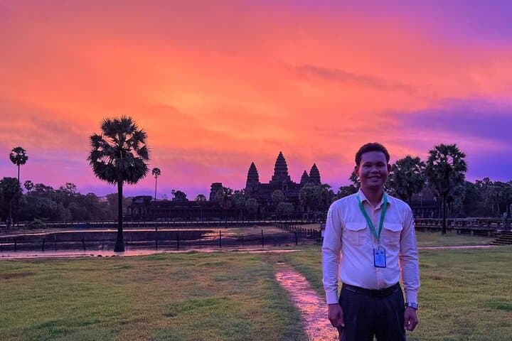 Angkor Wat Sunrise: Ultimate 1-Day Guided Temple Tour photo 5