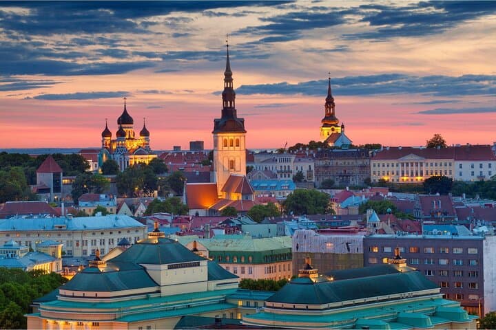 Tallinn Scavenger Hunt: Self-Guided Audio Tour of Old Town Highlights