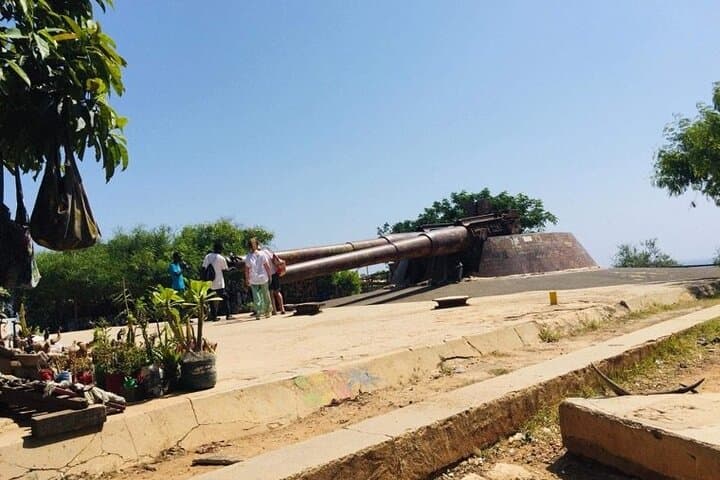 Gorée Island & Pink Lake Day Trip from Dakar — 4x4 Dunes, Salt Flats & History photo 2