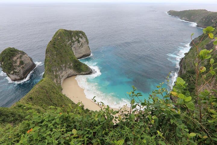 Manta Snorkel and Coastal Views: Full-Day Nusa Penida Tour photo 3