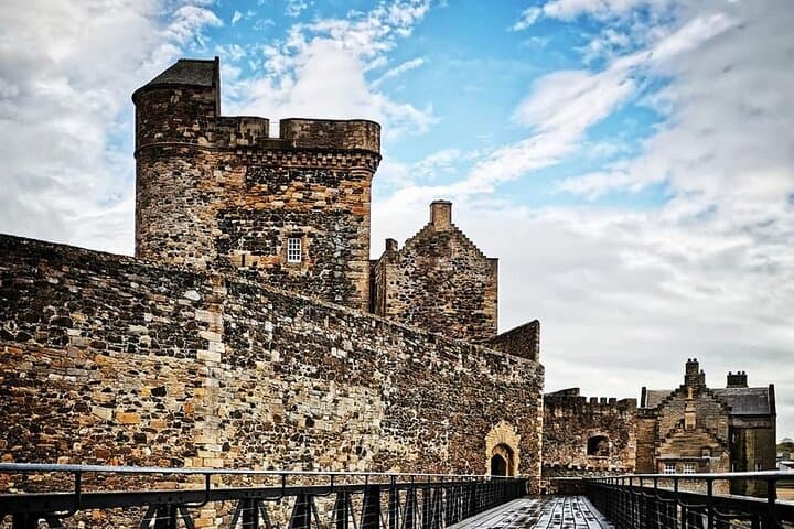 Outlander Filming Locations Private Guided Tour from Edinburgh photo 3