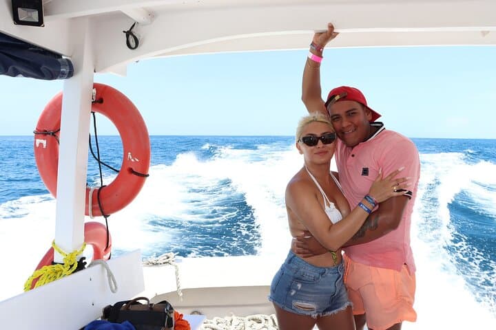 Catamaran Sailing to Isla Mujeres with Buffet and Open Bar — Cancun Day Trip photo 4