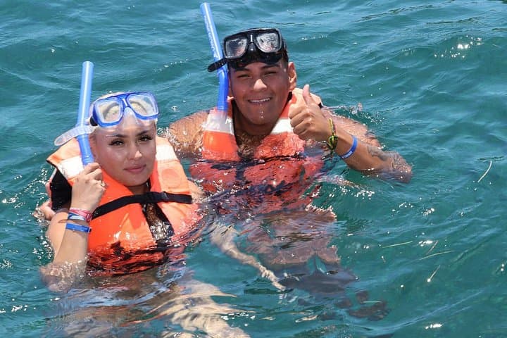Sail to Isla Mujeres: Catamaran Snorkel, Beach Club & Open Bar from Cancun photo 3