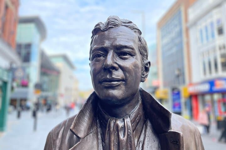 Beatles Guided Walking Tour Liverpool — Cavern Club, Waterfront & Statues photo 2