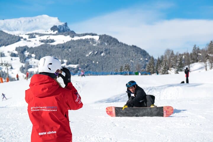 Beginner Snowboard Day in Grindelwald — Learn on Bodmi Arena beneath the Eiger photo 5