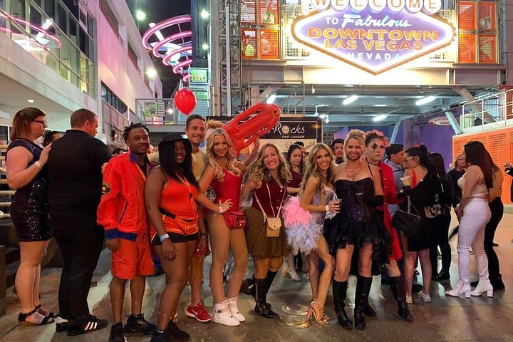 Las Vegas Ultimate Party Pass: VIP Club Crawl with Party Bus & Free Drinks photo 3