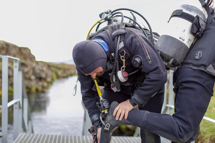 Silfra Scuba: Dive Between Continents in Thingvellir National Park photo 6
