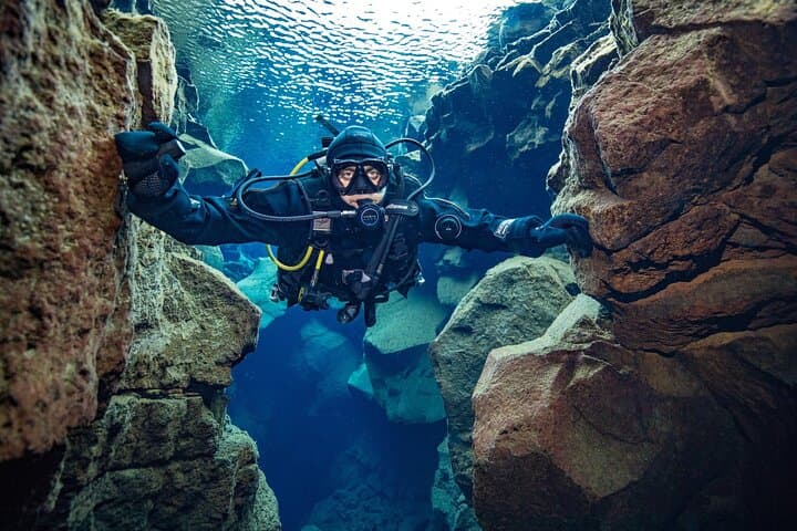 Silfra Diving: Scuba Between Tectonic Plates in Thingvellir National Park