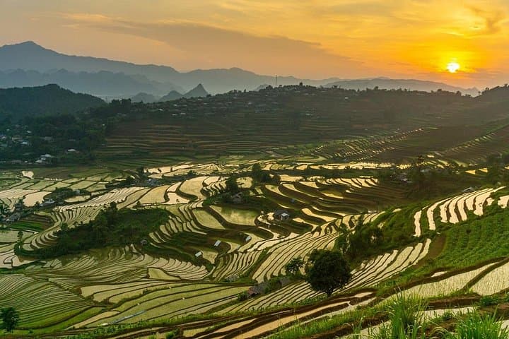 6-Day Private Vietnam Tour: Hanoi, Ha Long Bay & Sapa photo 2