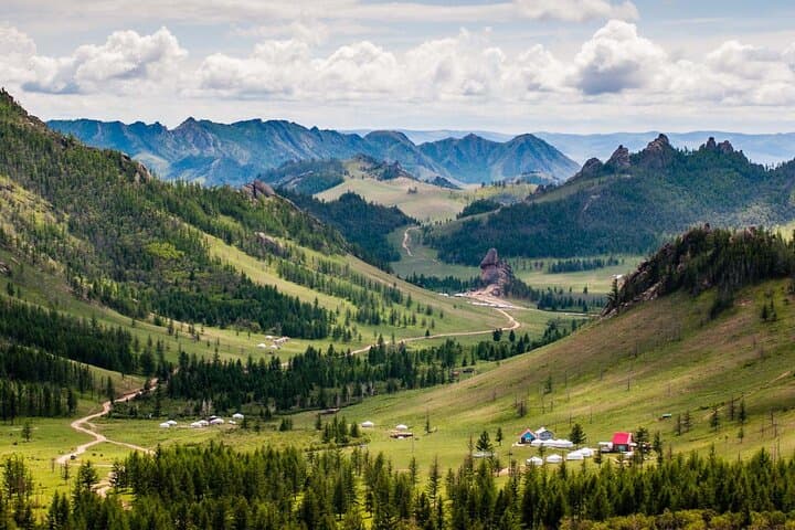 Chinggis Khan Statue and Terelj National Park: Private Day Trip from Ulaanbaatar