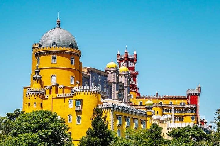 Private Sintra Tuk Tuk Tour — Palaces, Mountain Views & Local Flavors photo 1