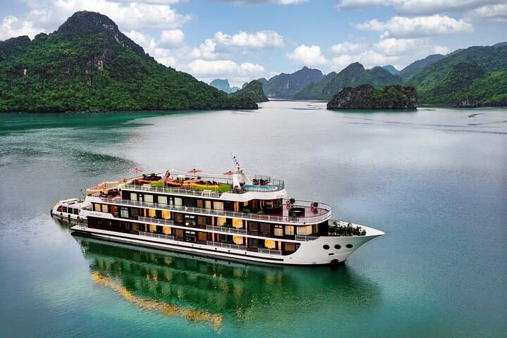 Luxury Overnight Cruise in Halong Bay & Lan Ha Bay — 2D/1N