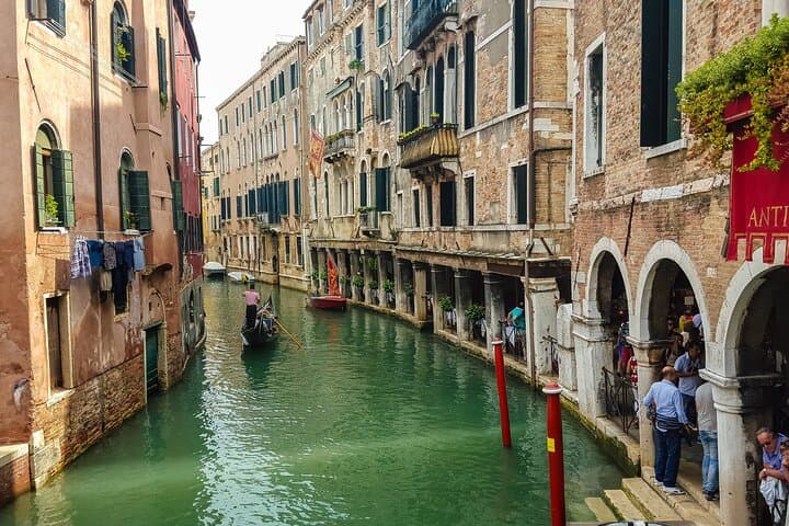 Scenic Route to Venice: Private Innsbruck-to-Venice Day Trip through the Dolomites photo 5