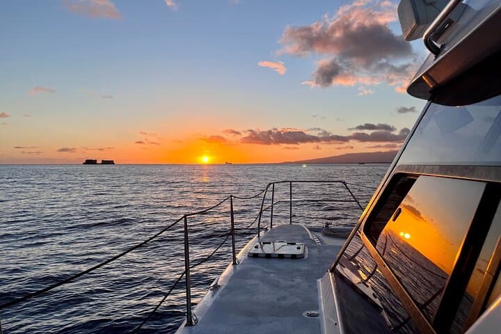 Private Sunset Catamaran Cruise in Waikiki — Turtles, Dolphins & Diamond Head Views photo 2