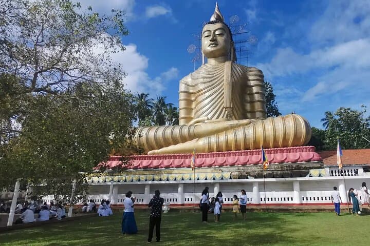 Tangalle Blowhole, Big Buddha & Mulkirigala Rock Temple — Day Tour from Tangalle photo 4