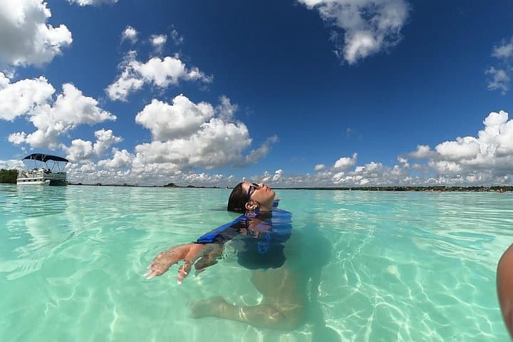 Pontoon Tour in Bacalar: Exploring the Lagoon of Seven Colours photo 2