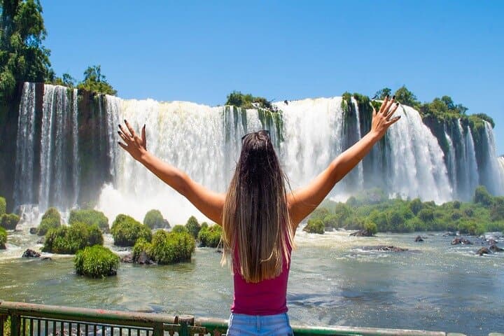Iguaçu Falls Brazilian Side: Boat Safari, Falls Walkways & Bird Park Guide photo 3