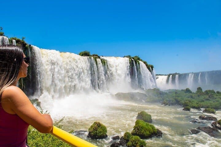 Iguaçu Falls Brazilian Side: Boat Safari, Falls Walkways & Bird Park Guide photo 5