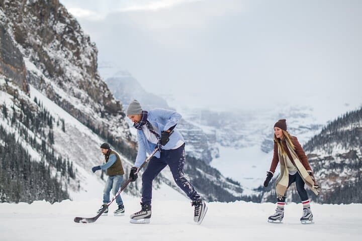 Banff to Lake Louise and Johnston Canyon: A Full-Day Winter Adventure photo 2