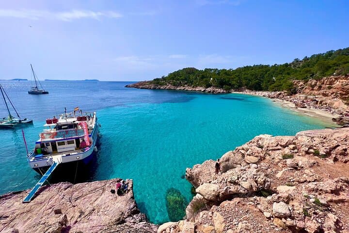 Cala Salada Catamaran Cruise: Snorkelling, Aquarium Stop & Secluded North Coast Beaches