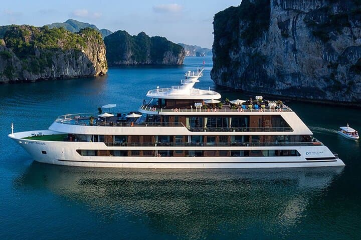 Halong Bay 3-Day Luxury Cruise: Kayak, Biking & Cave Tours photo 2