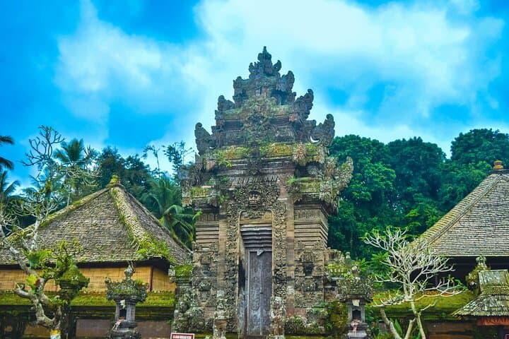Explore Bali’s Cultural Heart: Private Heritage Tour to Penglipuran, Blahbatuh & Mount Batur