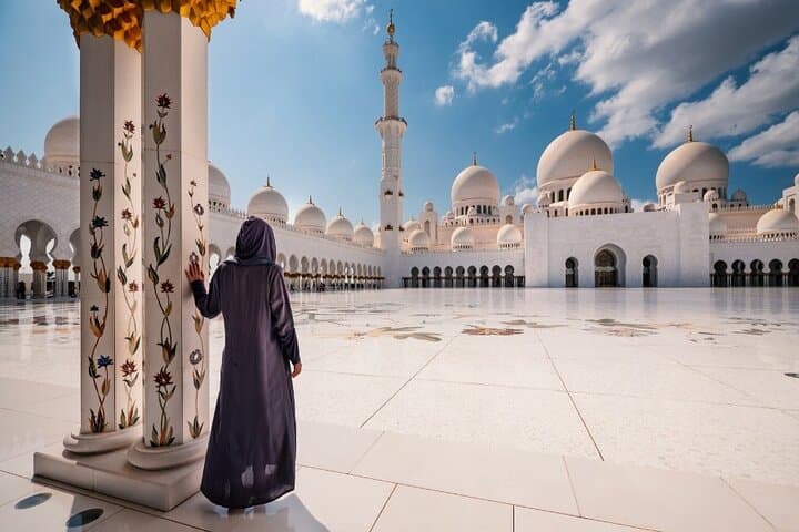 Abu Dhabi Sightseeing Day Trip from Dubai — Private Vehicle Tour