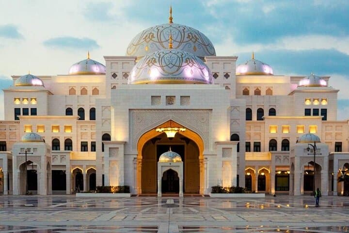 Abu Dhabi Sightseeing Day Trip from Dubai — Private Vehicle Tour photo 3