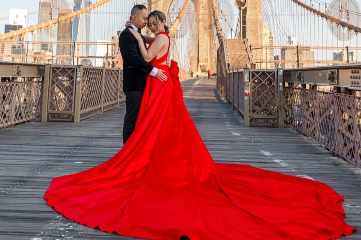 Flying-dress Photoshoot on Brooklyn Bridge & DUMBO: Iconic NYC Portrait Session photo 2