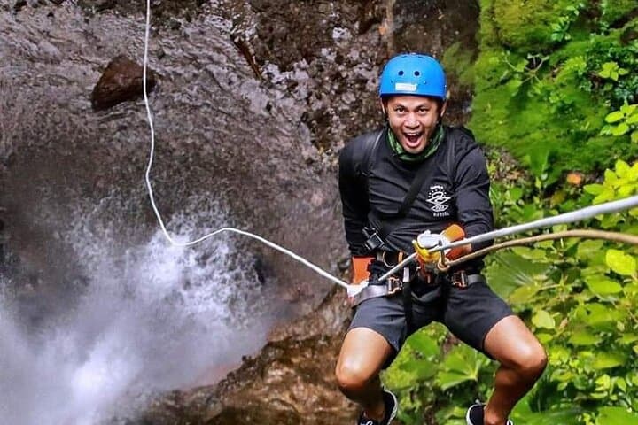 La Fortuna Canyoning: Waterfall Rappels, Wildlife & Lunch photo 6