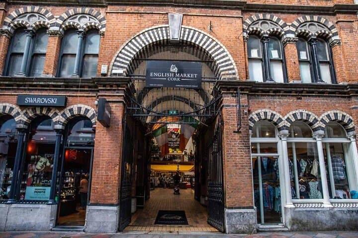 Blarney Castle, Cork City & Jameson Distillery: Small-Group Day Tour