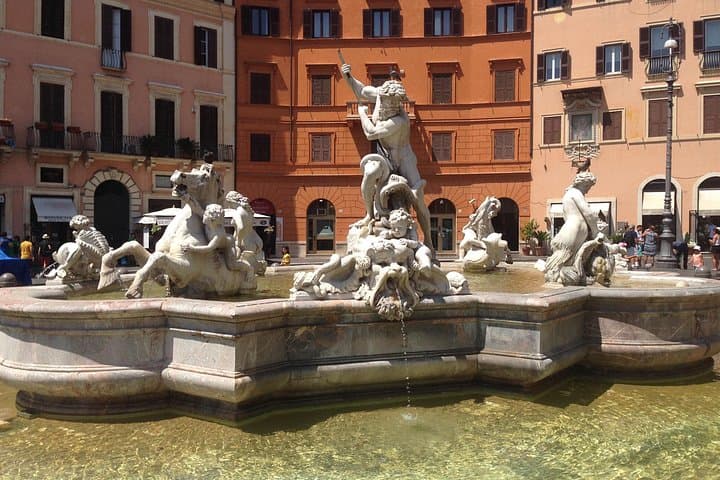 Private Walking Tour of Rome's Iconic Piazzas — Navona, Spagna & Popolo photo 4
