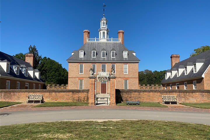 Private Architectural Walking Tour — Colonial Williamsburg History & Restoration