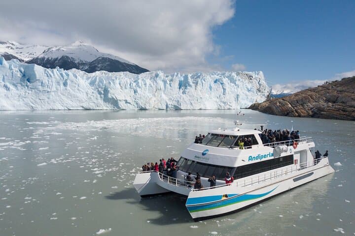 One-Day Perito Moreno Glacier Excursion from Buenos Aires: Flights, Boat & Walkways photo 4