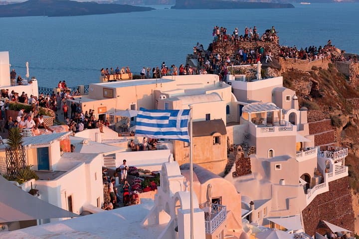 Best of Santorini Private Walking Tour and Wine Tasting in Oia photo 4