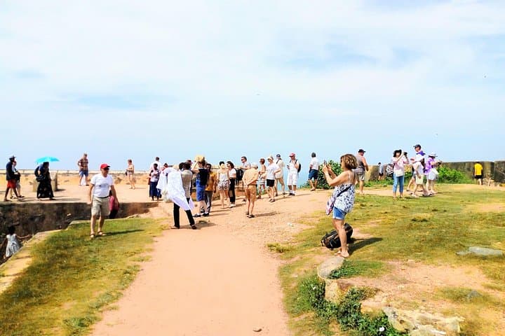 4-Day Private Sri Lanka Highlights: Galle Fort, Udawalawe Safari, Ella & Kandy photo 1