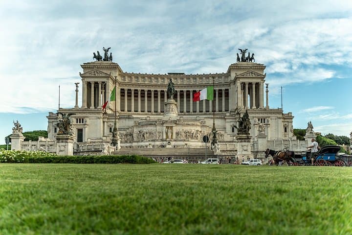 Private Walking Tour of Rome's Iconic Piazzas — Navona, Spagna & Popolo photo 1