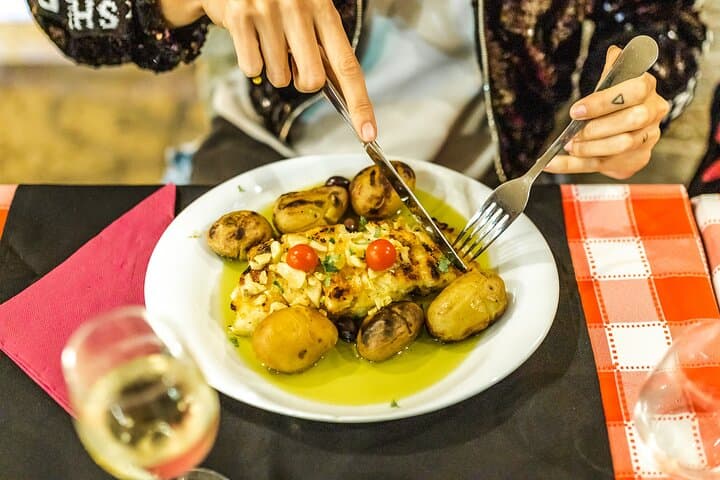Private Tapas & Tascas Walking Food Tasting Tour in Lisbon photo 2