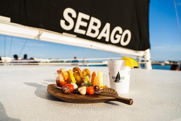 Key West Sunset Sail: Champagne Cruise with Live Music and Hors d'Oeuvres photo 2